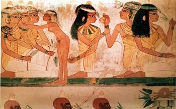 باحث أثري: المرأة المصرية أول من عرفت الزينة ومستحضرات التجميل قديمًا
