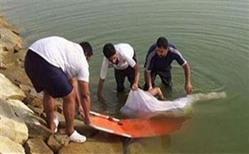 انتشال جثة طالب بعد غرقه في نهر النيل بقنا 
