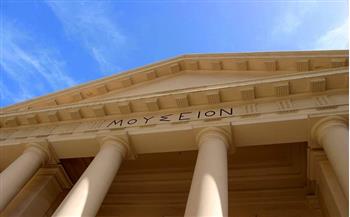 مسرجة وتمثال رخامي باستفتاء المتحف اليوناني الروماني بالإسكندرية لشهر سبتمبر