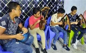 فرقة الطنبورة تواصل تدريب براعمها   على عزف آلة السمسمية والغناء والرقص والإيقاع
