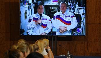 رائدا فضاء روسيان يصوتان في انتخابات مجلس الدوما