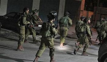 اعتقال 4 فلسطينيين بعد اعتداء جيش الاحتلال الإسرائيلي والمستوطنين عليهم في الخليل