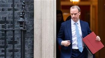 وزير الخارجية البريطاني يبحث مع دول جوار أفغانستان مواصلة عمليات الإجلاء