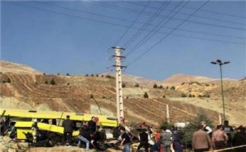 مقتل وإصابة 28 إيرانيا إثر تحطم حافلة في كردستان