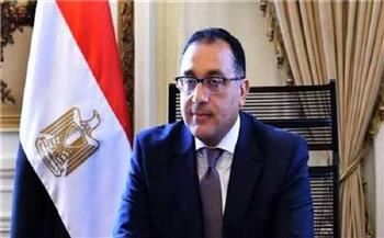 رئيس الوزراء يستعرض مقترحًا لإنشاء مركز لتصنيع السيارات شرق بورسعيد