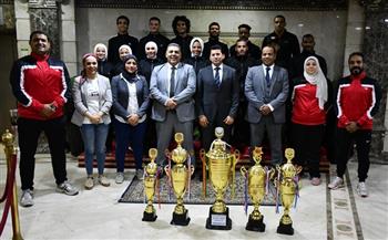 وزير الشباب والرياضة يكرم لاعبي المنتخب المصري للكيك بوكسينج ومنتخب السامبو