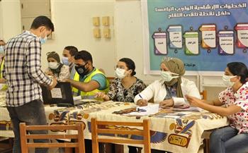 جامعة المنيا تُواصل أعمال الكشف الطبي وتلقي لقاح كورونا لطلابها