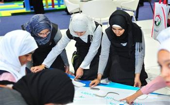 الإمارات تعلن السماح بعدم إلزامية إرتداء الكمامة في بعض الأماكن
