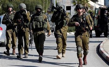 قوات الاحتلال الاسرائيلي تنصب حاجزا عسكريا جنوب بيت لحم