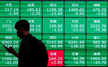 الأسهم اليابانية تغلق على ارتفاع بدعم من القطاع المالي وشركات الشحن