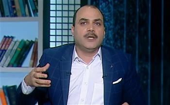 محمد الباز: «مفيش هزار فى التطعيم بلقاح كورونا»