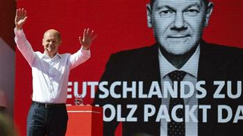 الاشتراكيون الديموقراطيون يتقدمون بفارق طفيف على المحافظين في الانتخابات الألمانية