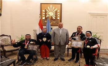 محافظ القاهرة يكرم المتوجين بميداليات في دورة الألعاب البارالمبية "طوكيو ٢٠٢٠"