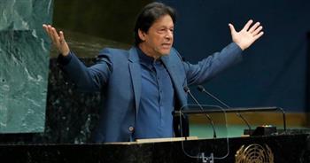 رئيس وزراء باكستان يدعو المجتمع الدولي للتعامل مع حكومة طالبان الجديدة بأفغانستان