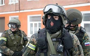 الأمن الروسي يعتقل 48 شخصا بتهمة التصنيع غير المشروع للسلاح