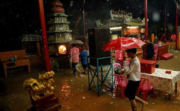 مقتل 6 أشخاص وتدمير 70 ألف منزل في فيضانات تايلاند
