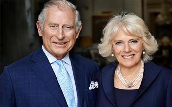العائلة المالكة البريطانية تشاهد العرض الأول لأخر أفلام سلسة "جيمس بوند"