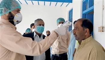 باكستان تسجل 1560 إصابة جديدة بفيروس كورونا و52 وفاة