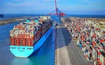 اقتصادية قناة السويس: تداول 27 سفينة حاويات وبضائع بموانئ بورسعيد