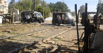 خبير بالسكك الحديدية: التجمعات السكنية بجانب القطارات سبب الحوادث