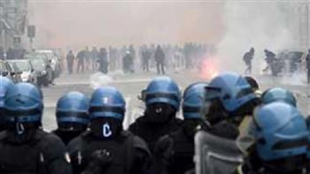 اشتباكات بين الشرطة ومتظاهري المناخ في ميلانو