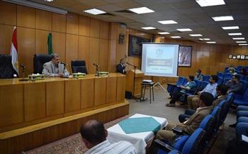 محافظ المنيا يكلف السكرتير العام بمتابعة مشروع «تسريع الاستجابة المحلية للقضية السكانية»