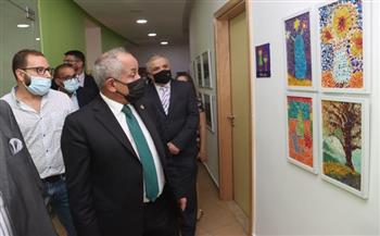 وزير الثقافة الأردنية يفتتح معرض «هيا للفنون»