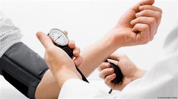 فئتان لعقاقير خفض ضغط الدم المرتفع قد تقللان من فرص الإصابة بأمراض القلب