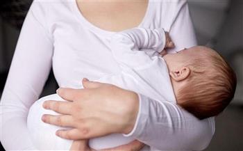 دراسة: لبن الأم الحاصلة على تطعيم كورونا يحتوي على أجسام مضادة