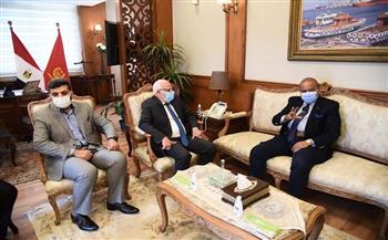 محافظ بورسعيد يبحث مع مساعد وزير التموين توافر احتياجات المحافظة من السلع الغذائية