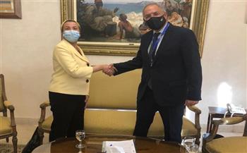 وزيرة البيئة ونظيرها القبرصي يبحثان سبل تعزيز التعاون البيئي بين البلدين