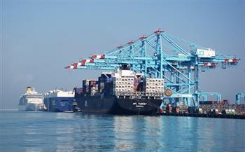 اقتصادية قناة السويس: تداول 28 سفينة حاويات وبضائع عامة بموانئ بورسعيد