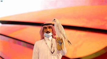 السعودية: بيع صقر بنحو نصف مليون دولار خلال مزاد علني