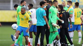 "رئيس فيفا": ما جرى في مباراة البرازيل والأرجنتين "جنون"