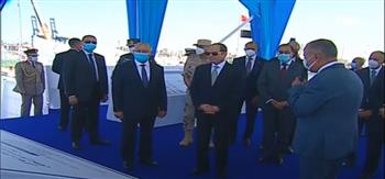 الرئيس السيسي يتفقد محطة تحيا مصر بميناء الإسكندرية