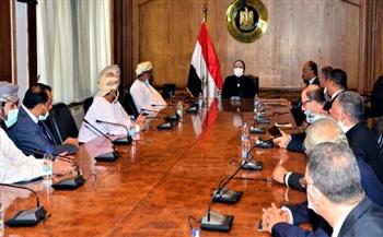 وزيرة التجارة تبحث مع أعضاء مجلس الأعمال المصري العماني سبل التعاون المشترك