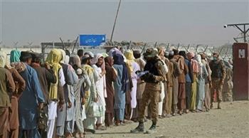 باكستان ترحل مئات اللاجئين الفارين من أفغانستان