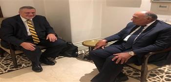 وزير الخارجية يعقد مباحثات مع المبعوث الأممي إلى ليبيا