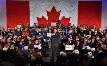 استطلاع: تزايد أعداد الناخبين المترددين يضيف الشكوك حول مصير الانتخابات الكندية