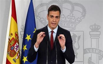 رئيس الوزراء الإسباني يدعو إلى مناقشة التعامل مع "كورونا" كمرض مستوطن
