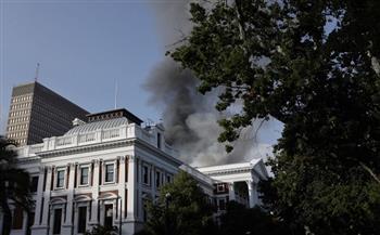 توجيه تهمة "الإرهاب" للمشتبه به في حريق برلمان جنوب أفريقيا