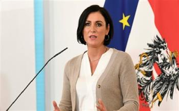 وزيرة السياحة النمساوية: نسعى لبقاء البلاد مفتوحة وإنقاذ موسم السياحة الشتوية 