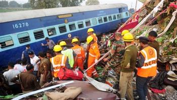 مصرع وإصابة 28 شخصًا جراء حادث قطار في الهند