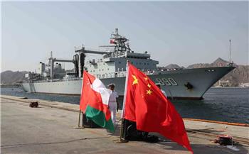 سلطنة عمان والصين تؤكدان حرصهما على مواصلة تعزيز التنسيق والتشاور القائم بين البلدين