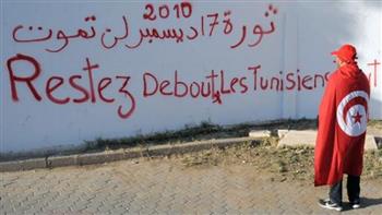 في ذكرى ثورة تونس: الشعب يحارب مناهضي الإصلاح..والسلطات تفرض سيطرتها لحماية الشعب