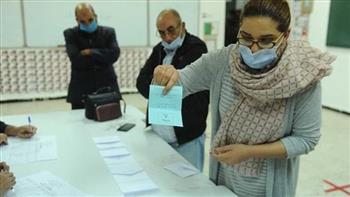 سلطات كوسوفو تصادر بطاقات الاقتراع لمنع الصرب من التصويت في استفتاء صربيا