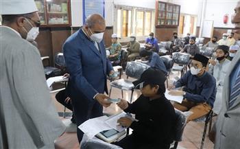 رئيس جامعة الأزهر يتفقد لجان الامتحانات بالدراسة
