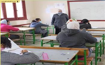محافظ الإسكندرية يتابع امتحانات الفصل الدراسي الأول