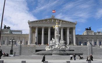 الحكومة النمساوية تنتهي من مشروع قانون فرض لقاح كورونا إجباريا 
