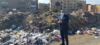 وزير التنمية المحلية يتفقد أعمال رفع القمامة ومخلفات البناء بالخانكة (صور)